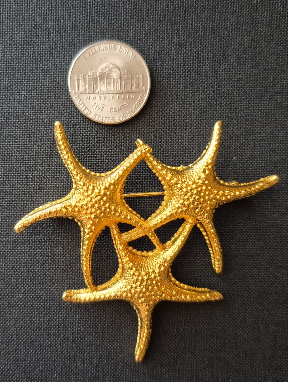 Gold Starfish Cluster Brooch - Elegant Accent Jewelry